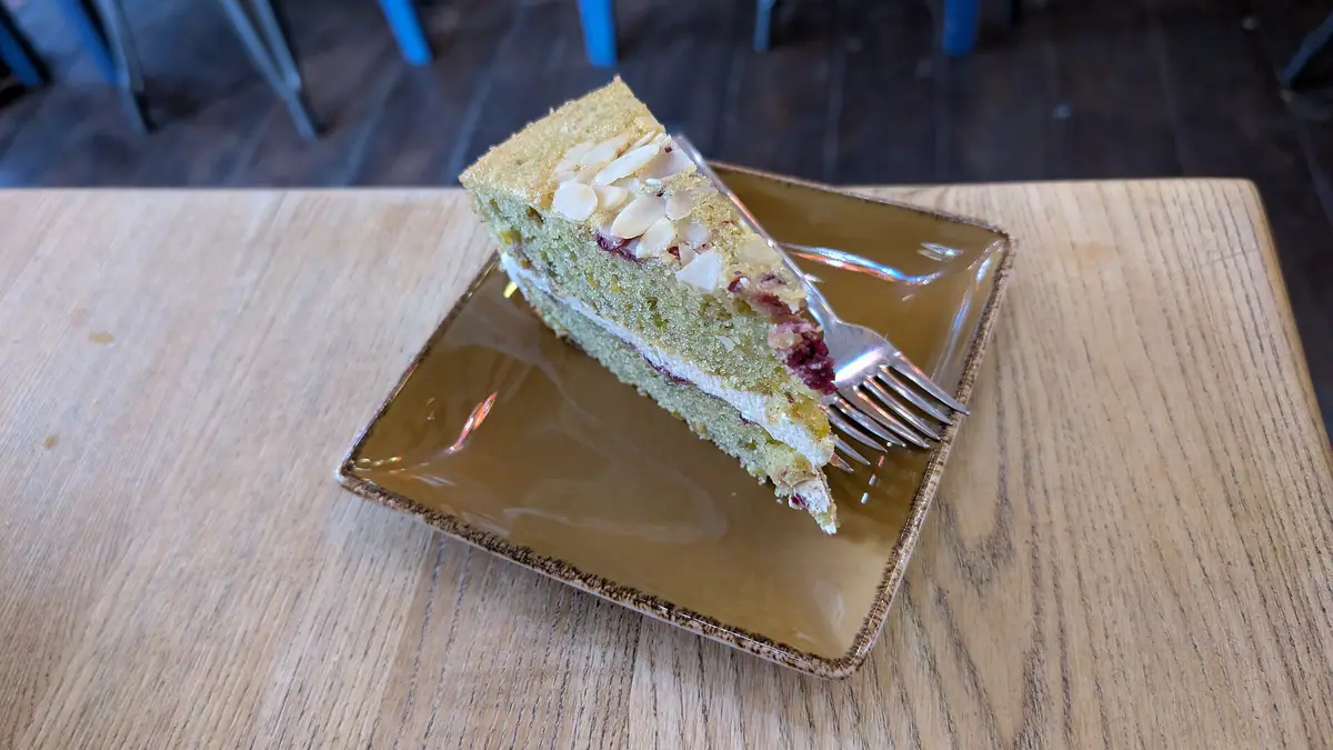 Cheesecakes and Bakes – cake shop in Dalkeith town centre